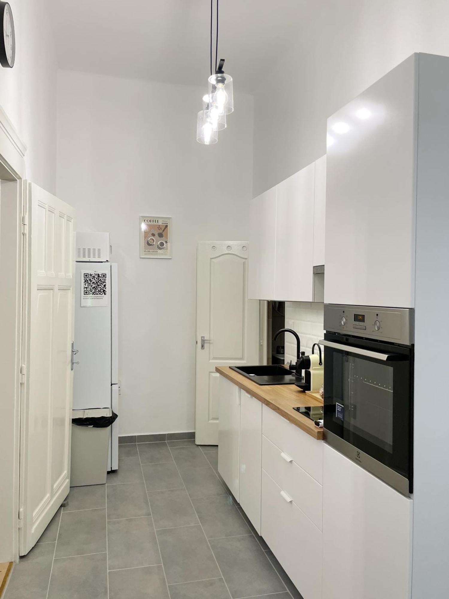 Central Oasis Budapest Extérieur photo